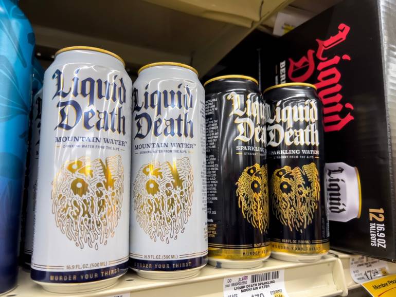 เครื่องดื่ม Liquid Death 